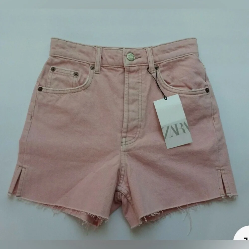 ZARA HIGH RISE DENIM SHORTS
PINK - Picture 3 of 10